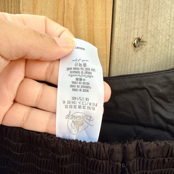 Disney Hocus Pocus Dress with Cape - Picture 9 of 10